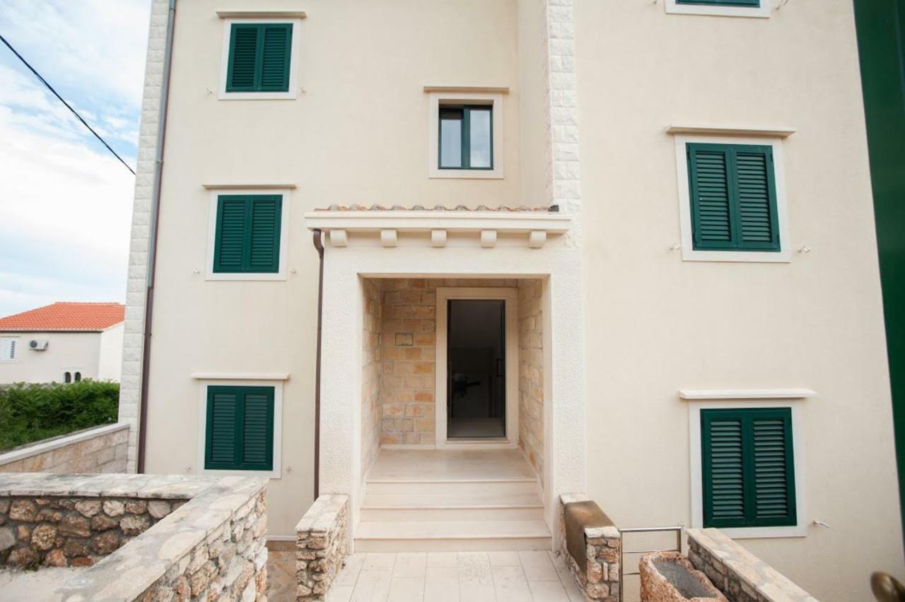 House Koloc Apartment โบล ภายนอก รูปภาพ