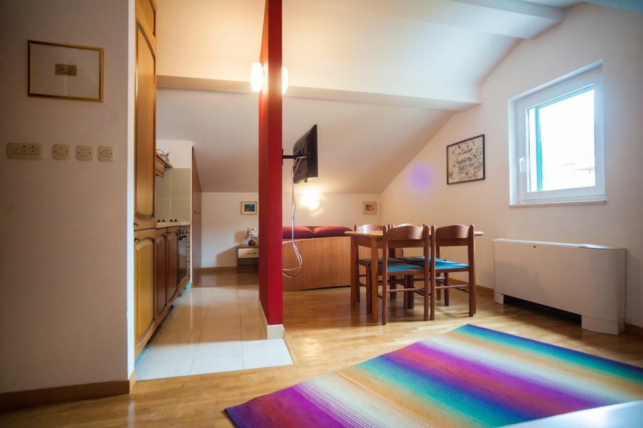 House Koloc Apartment โบล ภายนอก รูปภาพ